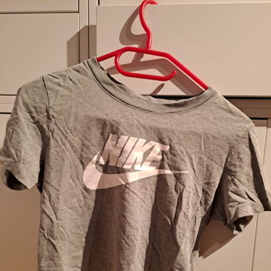 Grey Nike Croptop