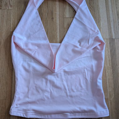 Top rosa con scollo neckholder
