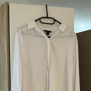 Weisse Bluse AMISU