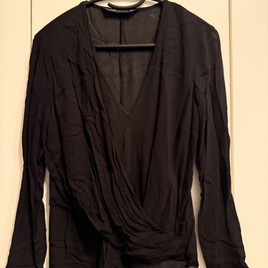 Chemisier portefeuille noir Zara Woman