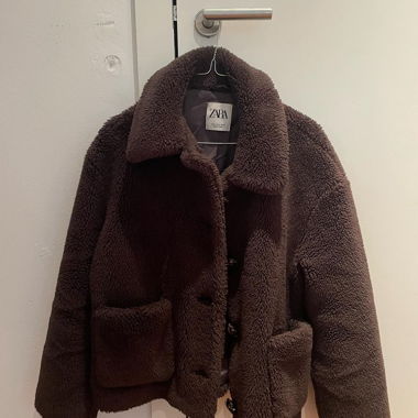 Zara Jacke
