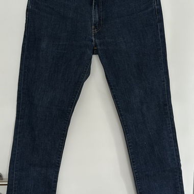 Vintage Levi’s jeans, W34 L32