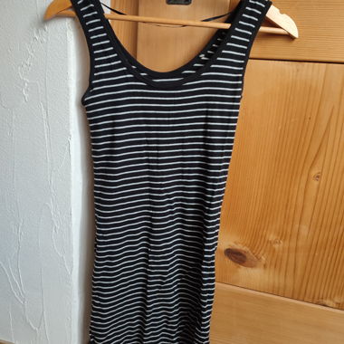 Gestreiftes Kleid