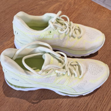 Oasics Laufschuhe