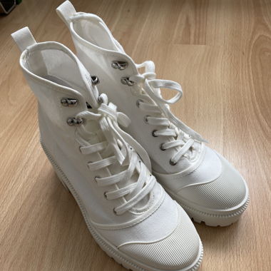 Coole Stradivarius Stoffboots Gr 39 beige neu