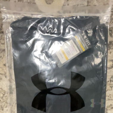 T shirt under armour