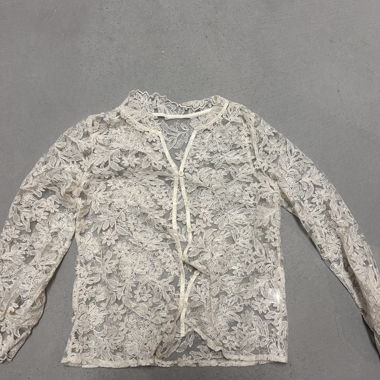 Blouse en dentelle crème taille S
