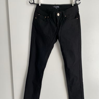 Schwarze Hose