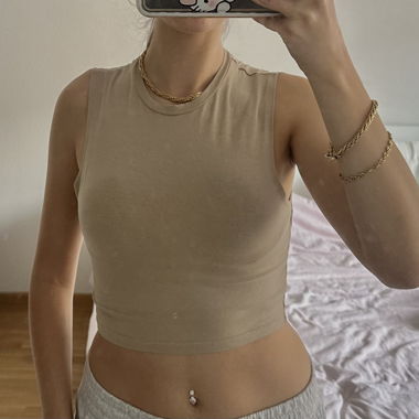 Crop top sans manches beige nude