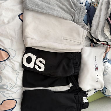 Lot de pantalons de survêtement Adidas Tommy Hilfiger