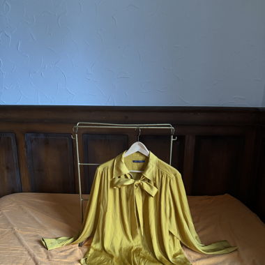 Vivienne Westwood Bow-Shirt Dupe