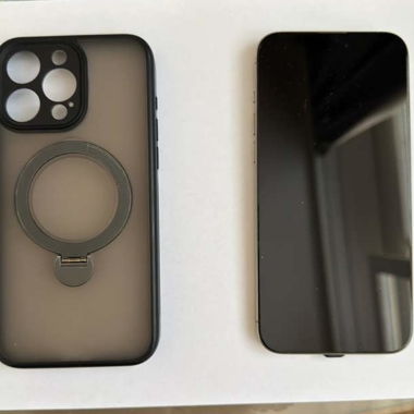 iPhone con custodia protettiva