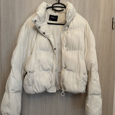 Piumino corto beige FB Sister