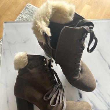 Guess Stiefeletten