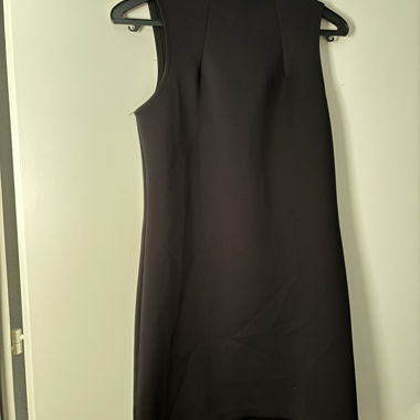 Hochwertiges schwarzes Kleid