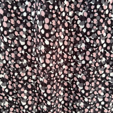 Abito nero con pois rosa