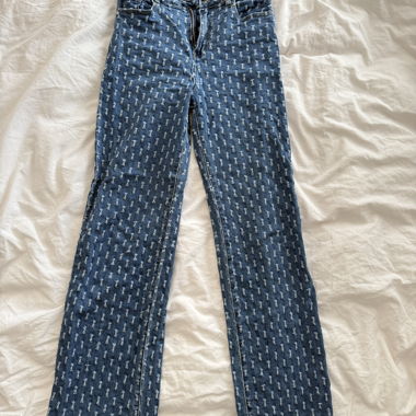 Jeans blu a motivo