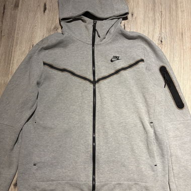 Felpa con cappuccio Nike Tech Fleece grigia