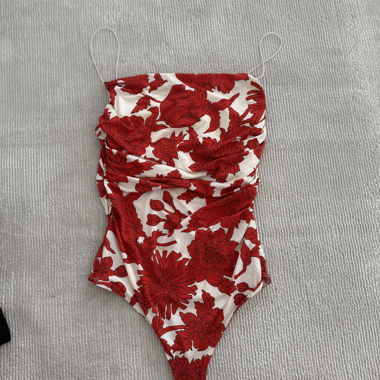Body mit Blumenmuster