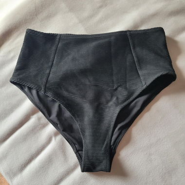 Bas de bikini noir taille haute