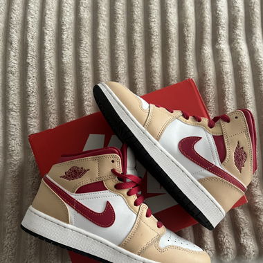 Air Jordan 1 Mid Beige Red (GS)