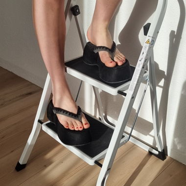 Ciabatte nere con zeppa