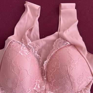 Soutien gorge qui s’ouvre devant 