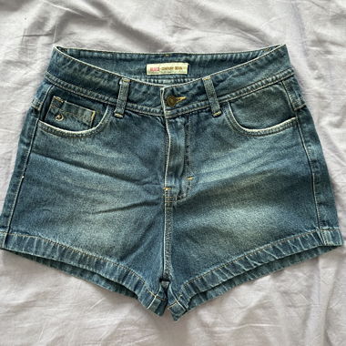 Short in denim