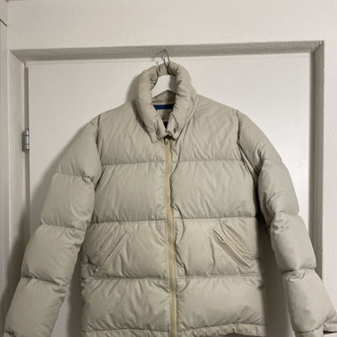 Pre-loved white puffer 