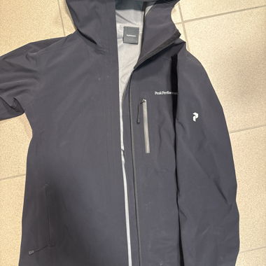 Peak Performance Rain Jacket