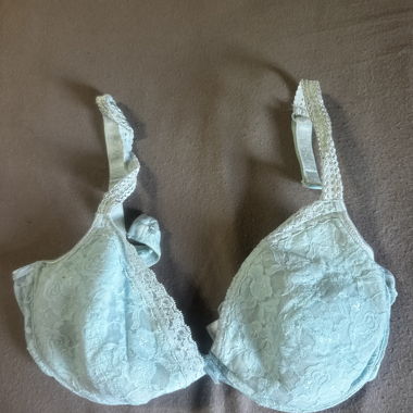 Reggiseno in pizzo azzurro chiaro