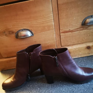 Poé Stiefelette Gr. 38