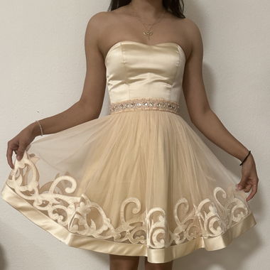 Verlobungskleid in Beige-Weiss