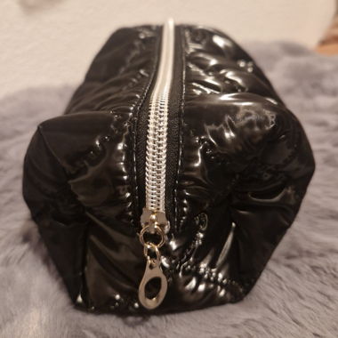 Schminktäschchen gepolstert schwarz