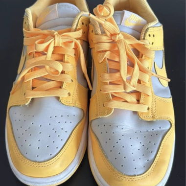 Baskets Nike jaune/gris