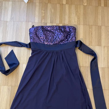 Violettes, trägerloses Esprit-Kleid (ungetragen)