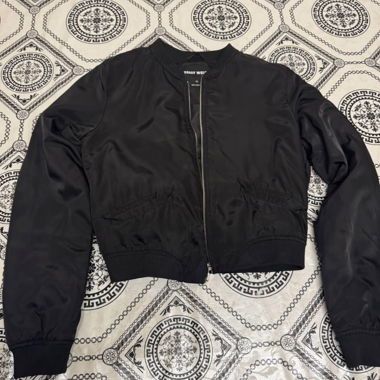 Blouson noir