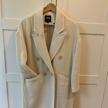Cremefarbener, eleganter Oversize Mantel