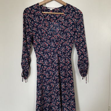 New dress size S