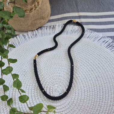Collier noir vintage