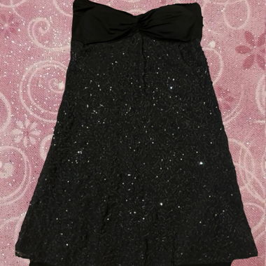 Schwarzes Pailletten-Bustierkleid