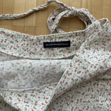 Blumiger Rock von Brandy Melville