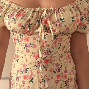 Abito midi floreale con scollo Carmen
