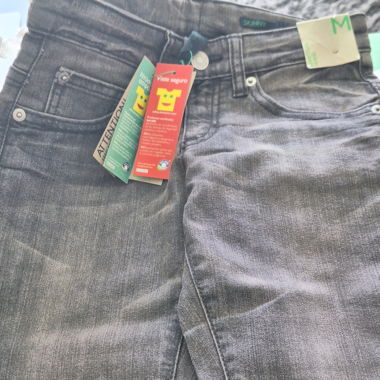 Jean noir garçon 130cm  Skinny Benetton Neuf