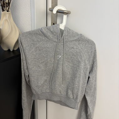 Sweat à capuche Gymshark court gris