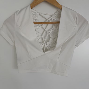 Weisses Spitzen Crop-Top