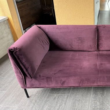 Schönes 2er-Samt-Sofa