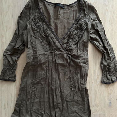 vintage vero moda blouse with embroidered details