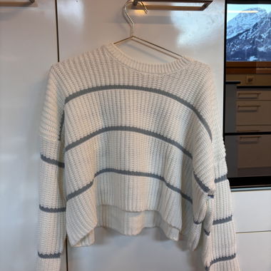 Moon & Madison striped knit sweater S