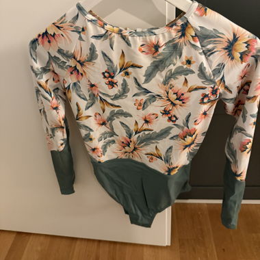 Floral Long-Sleeve Surfsuit (unworn!)